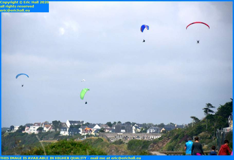 hang gliders donville les bains granville manche normandy france eric hall