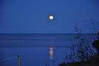 full moon ragueneau north shore st lawrence river quebec canada mai may 2012