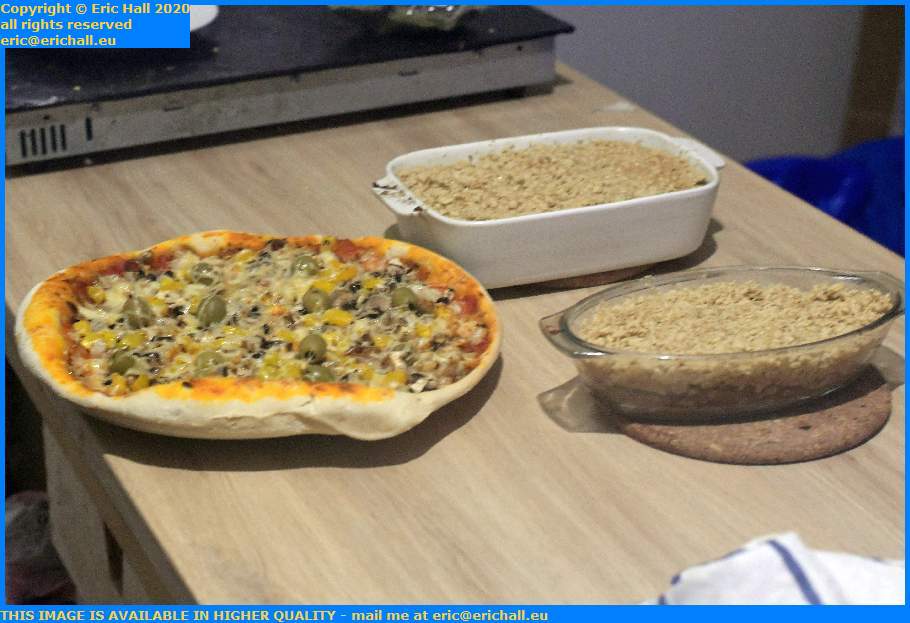 apple crumble vegan pizza place d'armes Granville Manche Normandy France Eric Hall