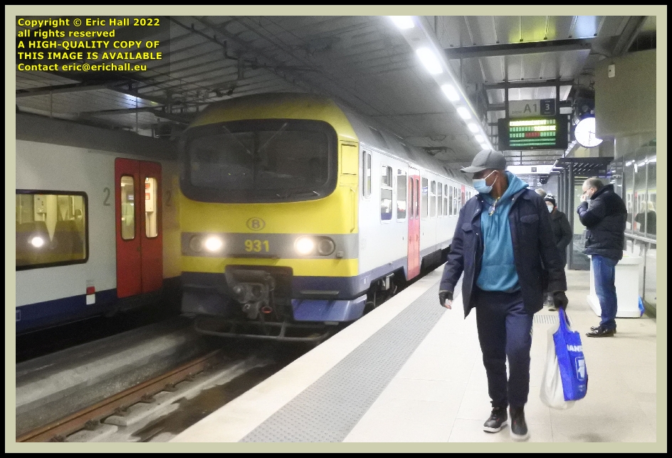 class am 86 multiple unit 931 gare de bruxelles schuman railway station belgium photo Eric Hall january 2022