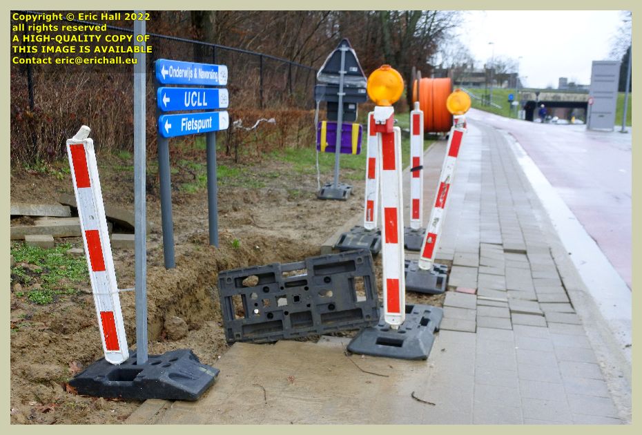 digging up the pavement monseigneur van waeyenberghlaan leuven belgium photo Eric Hall february 2022