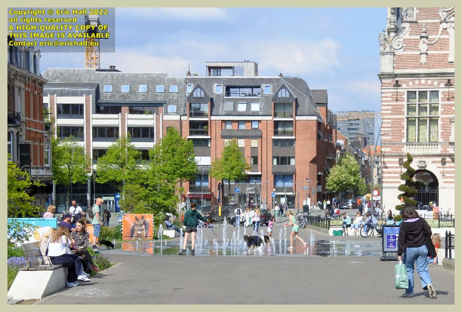 children playing in fountain herbert hooverlaan leuven belgium Eric Hall photo May 2022