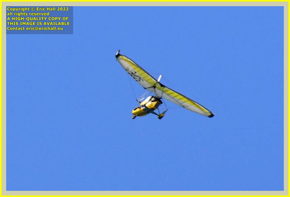 yellow autogyro pointe du roc Granville Manche Normandy France Eric Hall photo July 2022