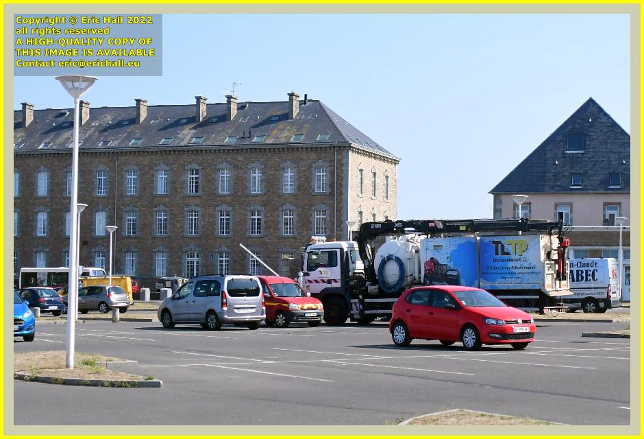 service bus fixing barrier rubbish lorry place d'armes Granville Manche Normandy France Eric Hall photo 30th august 2022