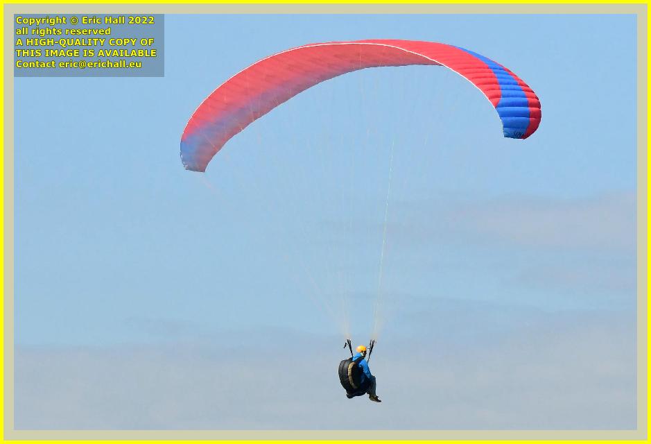 hang glider place d'armes Granville Manche Normandy France Eric Hall photo September 2022