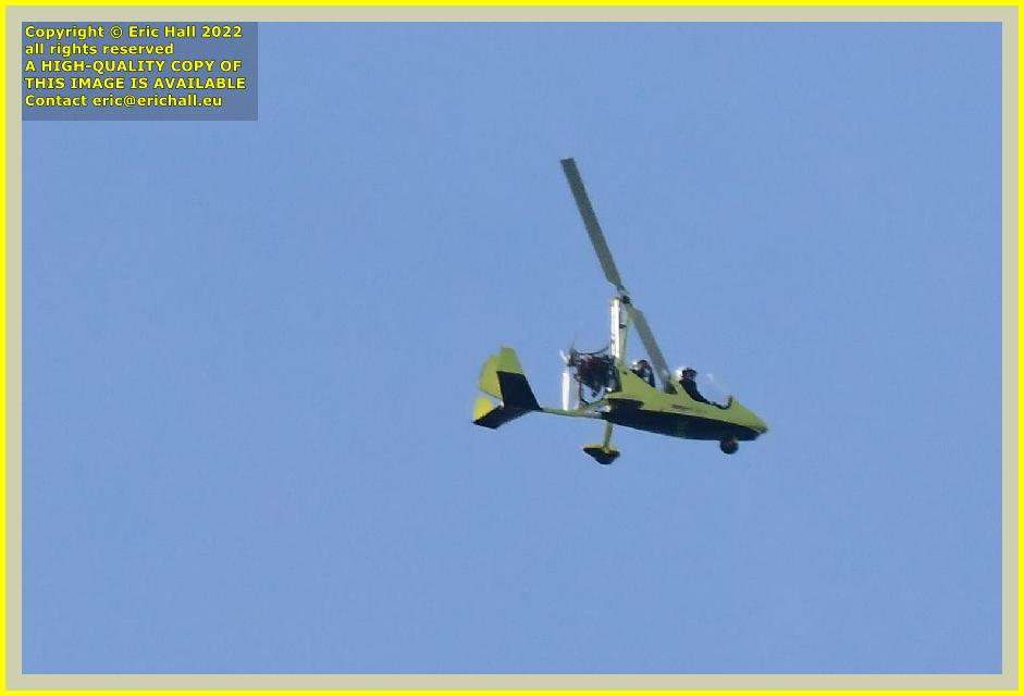 yellow autogyro baie de Granville Manche Normandy France Eric Hall photo 22nd September 2022